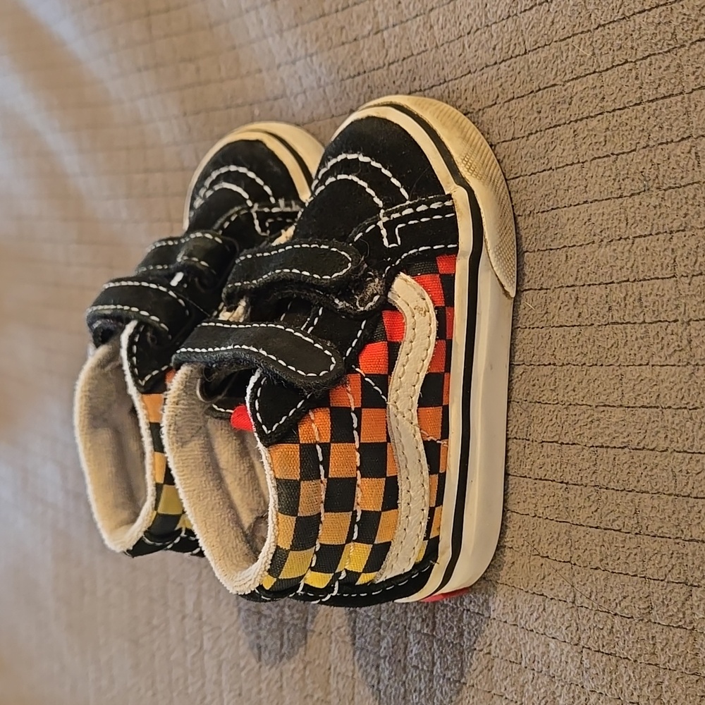 Vans toddler Sk8 mid reissue size 3.5c